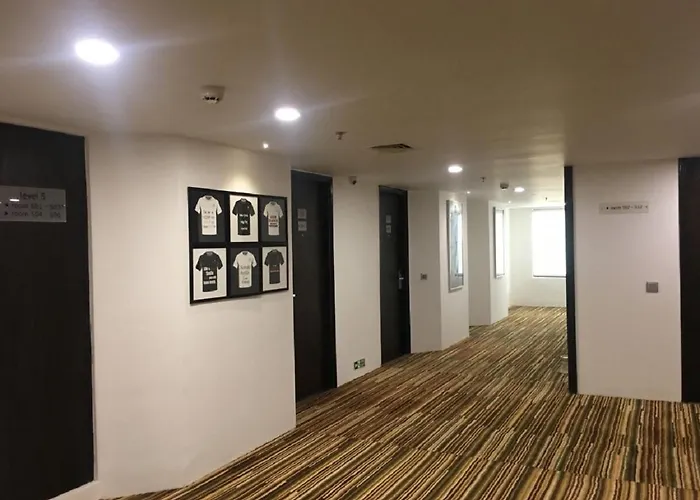 Lemon Tree Hotel, Banjara Hills, Hyderabad