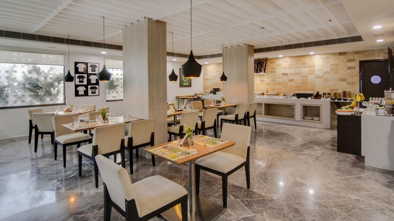 Hotel Lemon Tree Hotel, Banjara Hills, Hyderabad