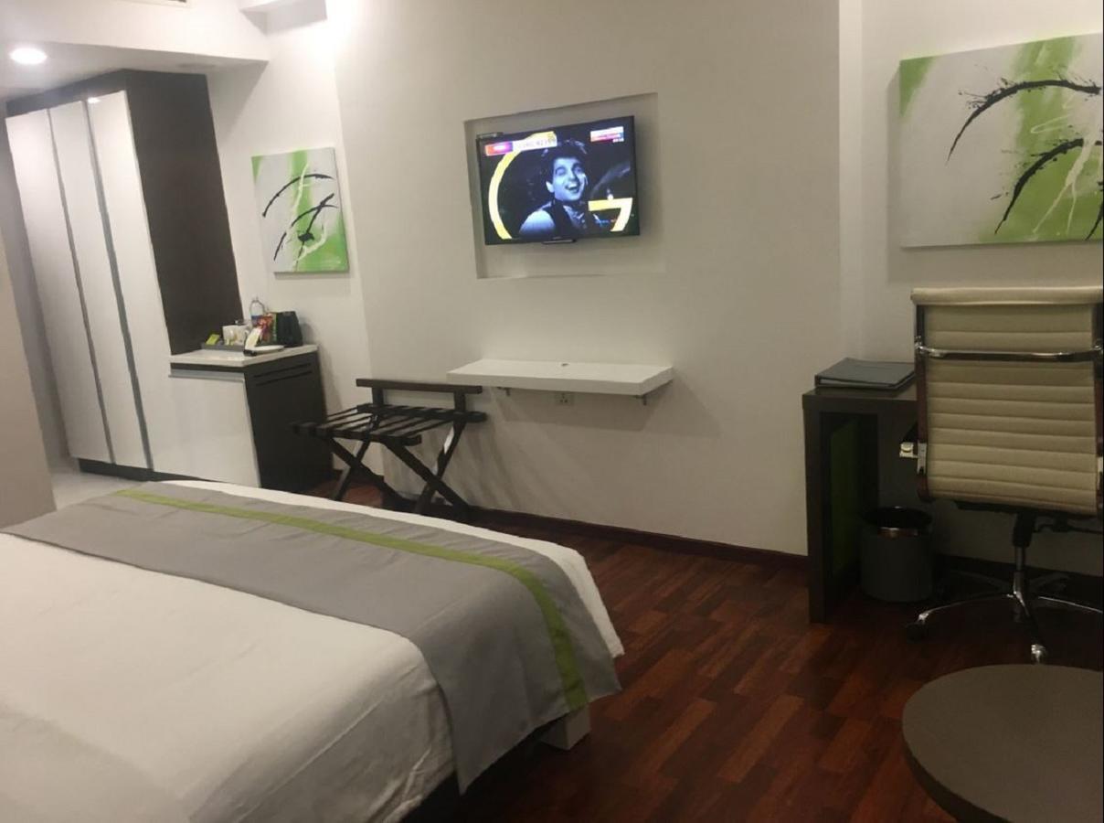 Lemon Tree Hotel, Banjara Hills, Hotel 4*